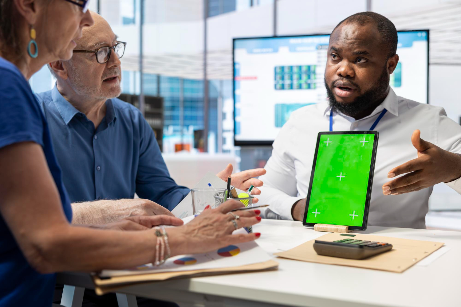 The Ultimate Guide to Using Digital Channels to Reach Nigerian Investors