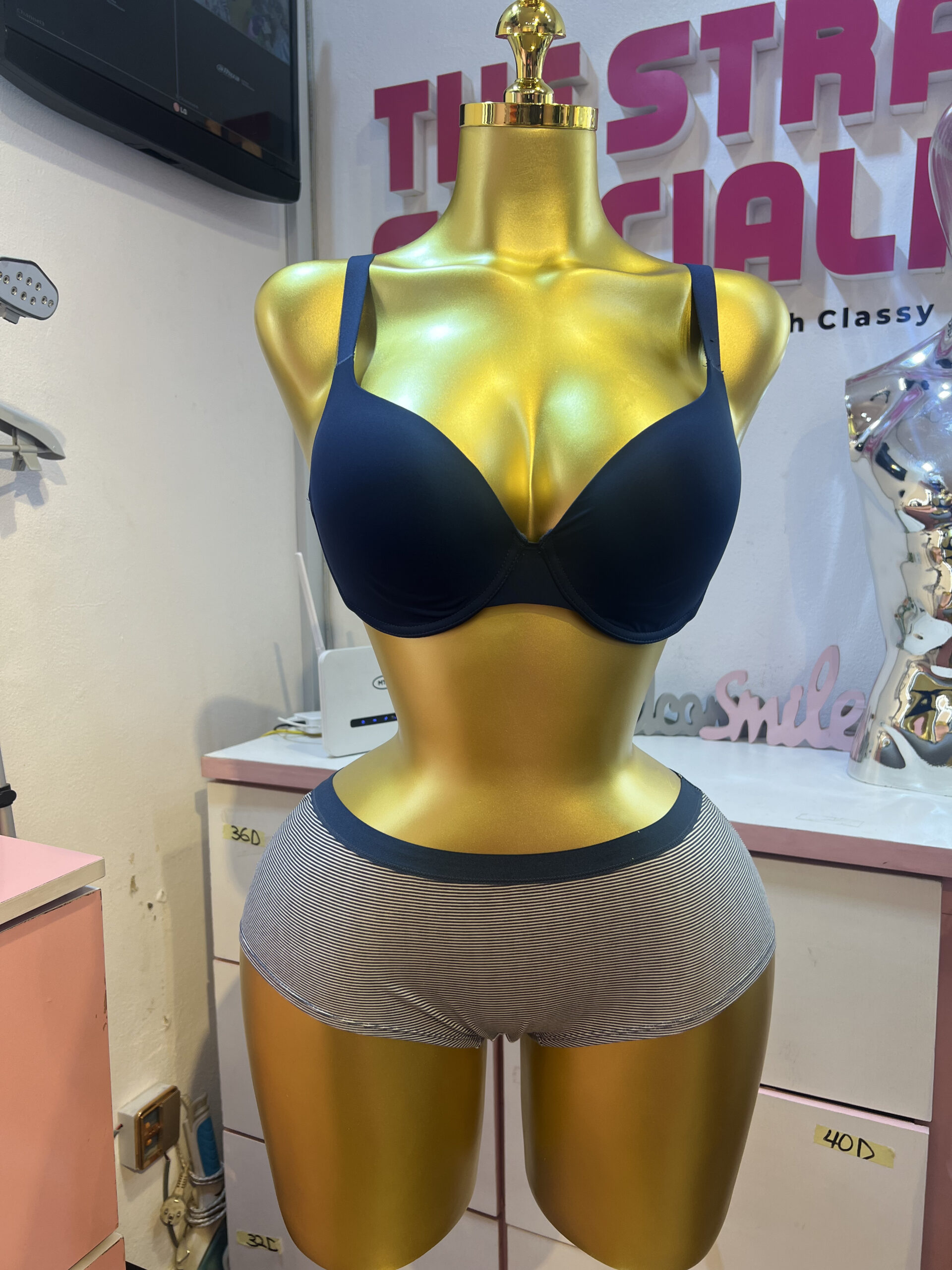 Discover the Best Bra Fitter in Lagos – The Strap Specialist